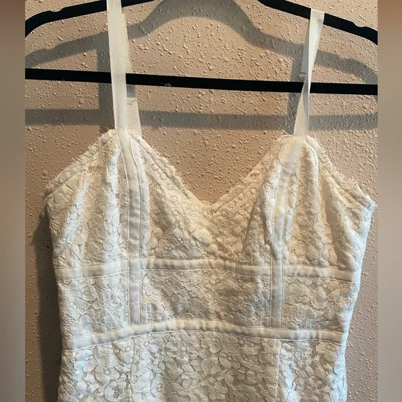 Lulu’s White Lace Midi Dress M - Picture 2 of 4